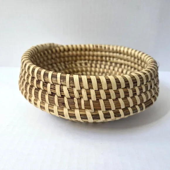 South Carolina Sweetgrass Gullah Basket 7" Round Catch All Handmade - Picture 2 of 14